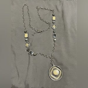 Women’s necklace
